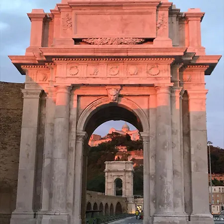 Fioreconero Bed & Breakfast 3*