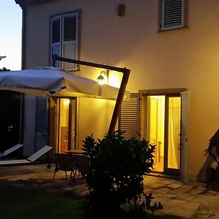 Fioreconero Bed & Breakfast 3*