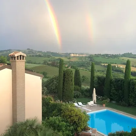 Fioreconero 3* Montacuto