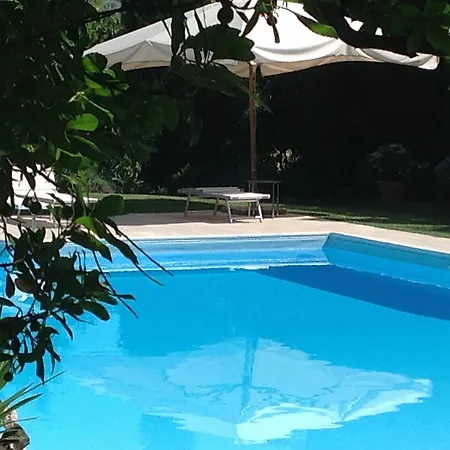 Fioreconero Bed & Breakfast Montacuto