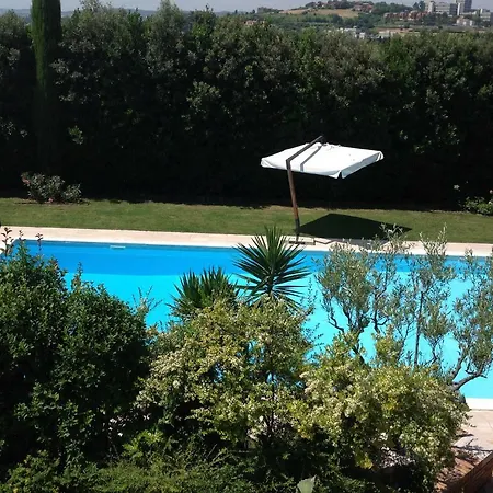 Fioreconero 3* Montacuto