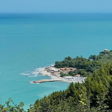 Fioreconero Montacuto