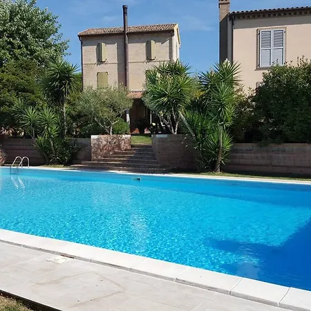 Fioreconero Bed & Breakfast