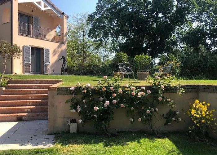 Fioreconero 3* Montacuto