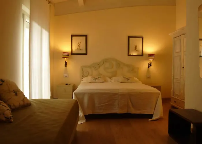 Fioreconero Bed & Breakfast 3*